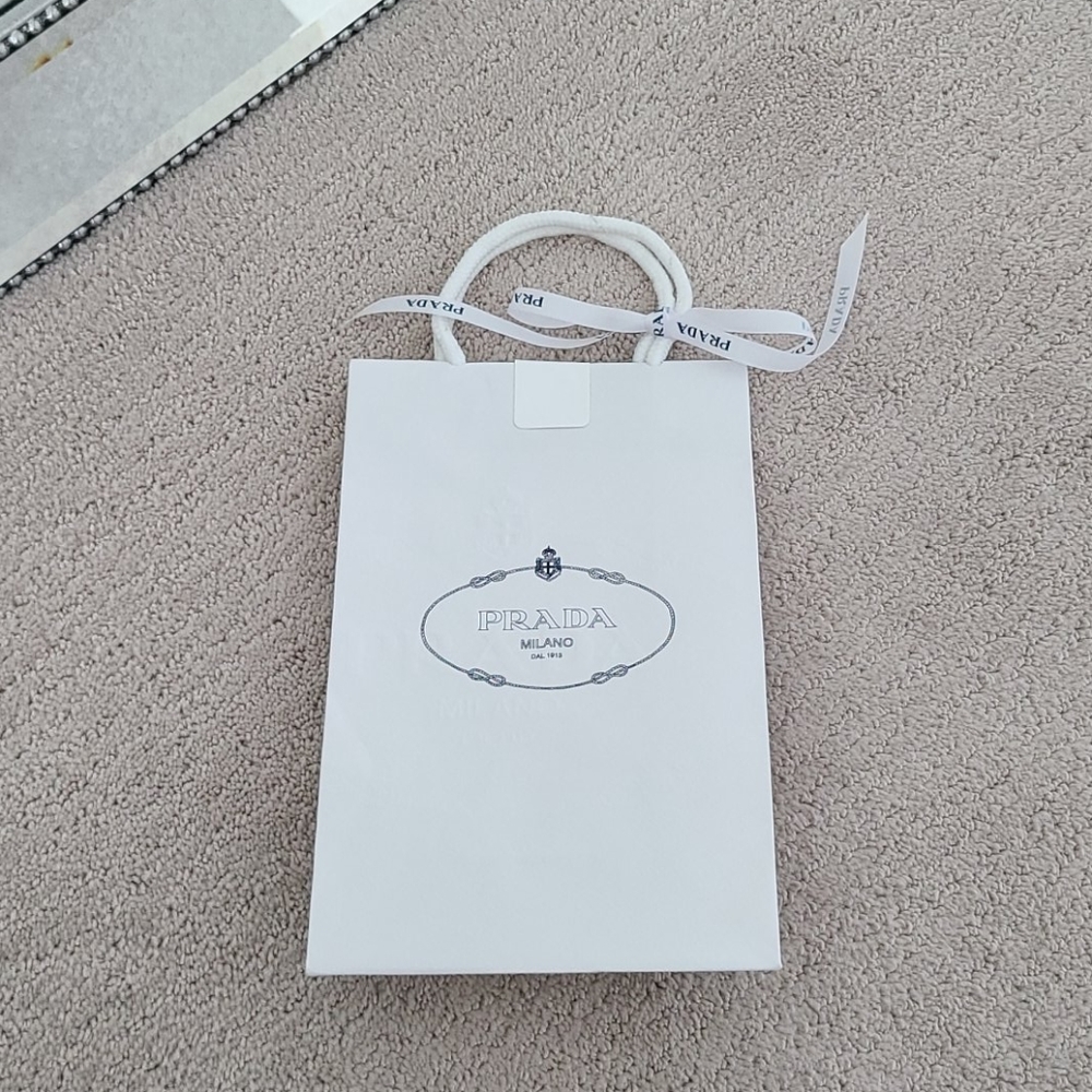 Prada Bag & Ribbon!